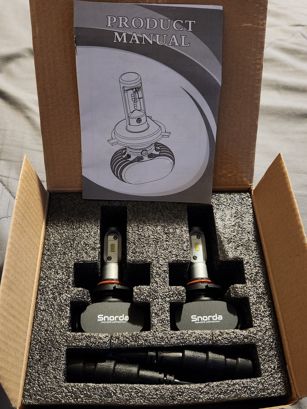 Snorda LED Headlight Bulb Pair in Black and Silver #9005